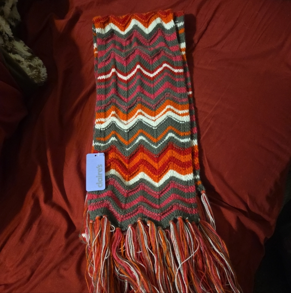 Claire’s Striped  Scarf NWT Colorful Knit Y2K Scene Emo Rainbow
